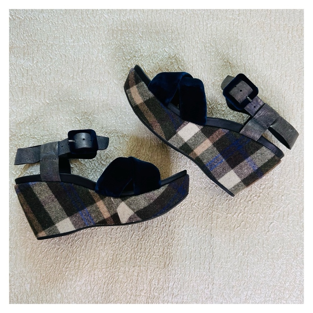 RARE Kork-Ease Plaid Platform Wedge with Velvet Detail & Buckle Strap 6 NEW - Picture 2 of 10